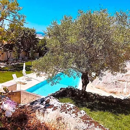 Hotel Masseria Santa Lucia 3*