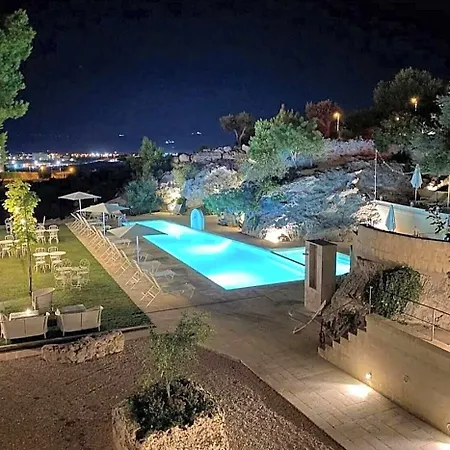 Hotel Masseria Santa Lucia 3*