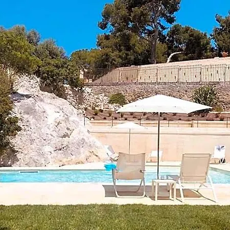 Hotel Masseria Santa Lucia 3*
