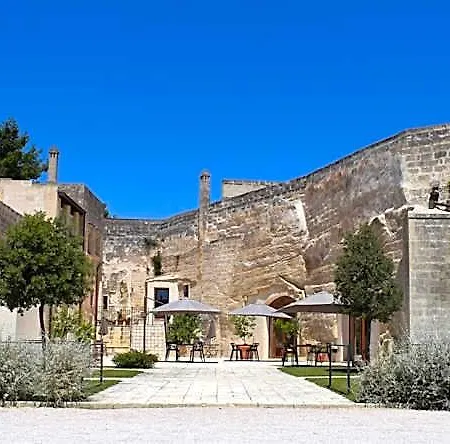 Hotel Masseria Santa Lucia 3*